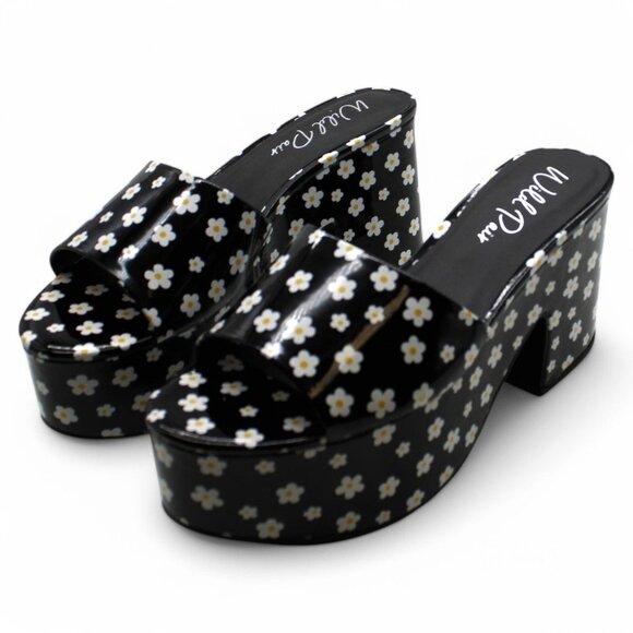 Wild Pair Sandals - Picture 4 of 8